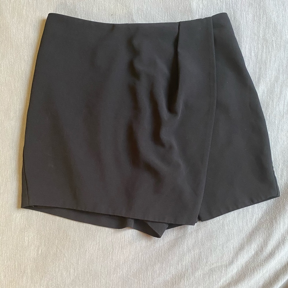 Bebe black wrap skort